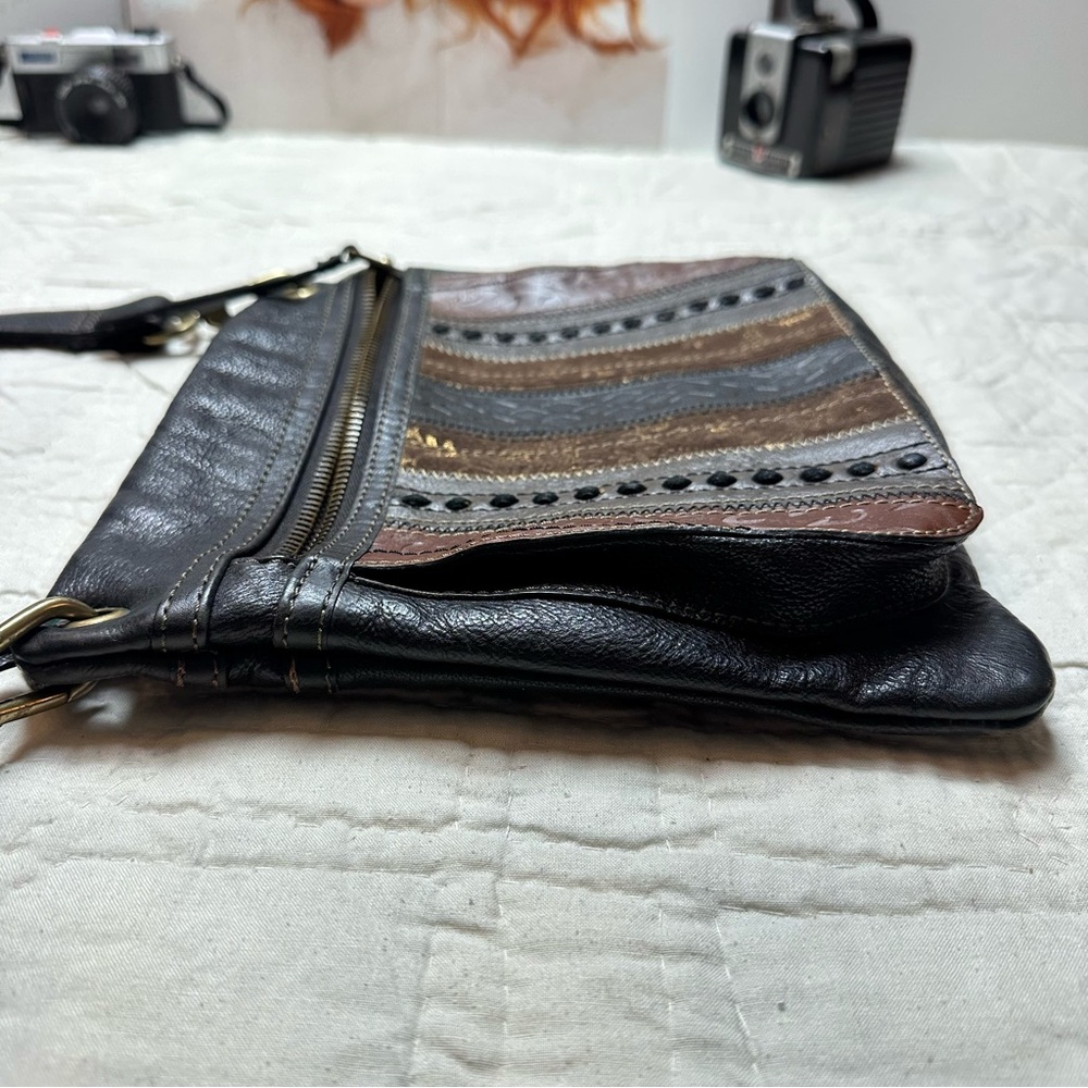 Patchwork Leather Crossbody Bag | Boho Vintage 90s Indie · Fossil - Picture 4 of 13
